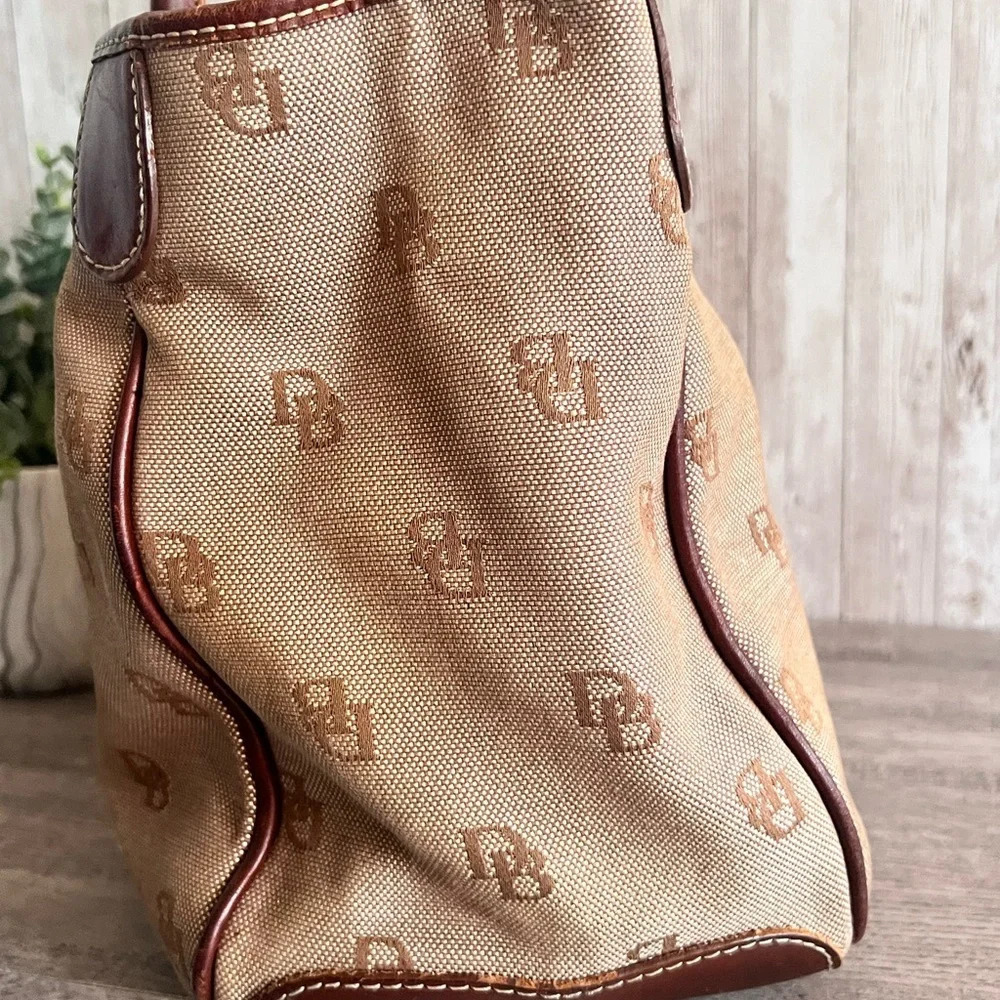 Dooney and Bourke Monogram Tote - Picture 7 of 12